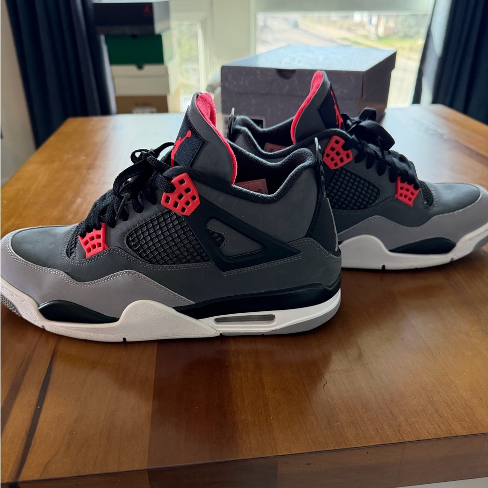 Jordan 4 Infrared - Picture 3 of 3